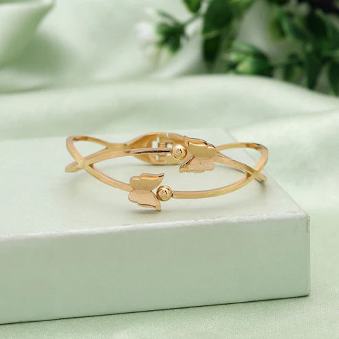 Gold Color Anti Tarnish Bracelet Perfect For Office Wear Festive Looks And Casual Styling