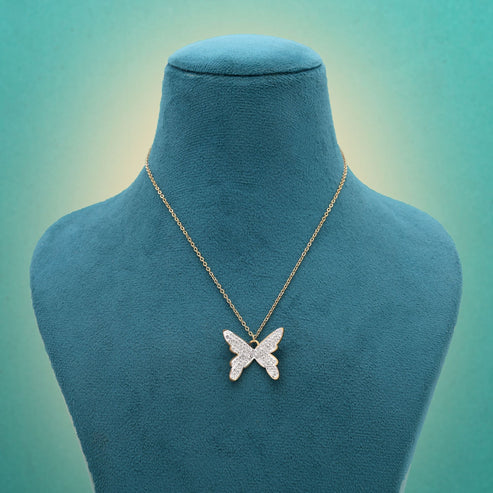 White Color Stainless Steel Anti Tarnish Necklace Designed To Complement Everyday Outfits