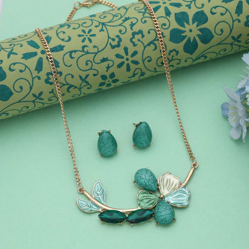 Green Color Flower Design Anti Tarnish Necklace Set With Traditional Festive Elegance