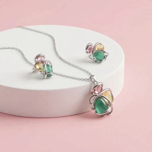 Green Color Anti Tarnish Necklace Set With Stylish Contemporary Design