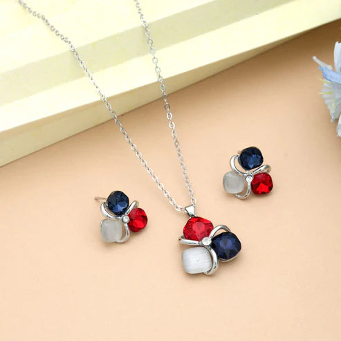Blue Color Anti Tarnish Necklace Set With Classic Stylish Jewelry Finish