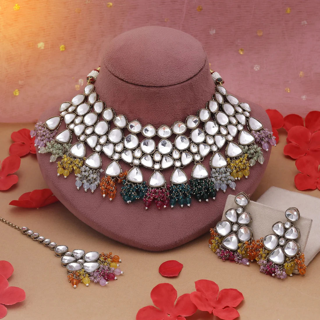 Multi Color Kundan Necklace Set Designed For Grand Wedding Celebrations