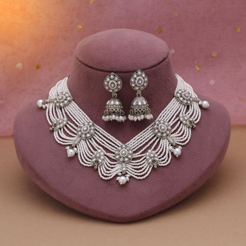 White Color Kundan Necklace Set With Minimal Yet Royal Ethnic Appeal