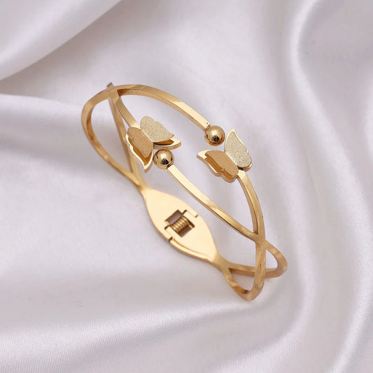 Gold Color Anti Tarnish Bracelet Perfect For Office Wear Festive Looks And Casual Styling