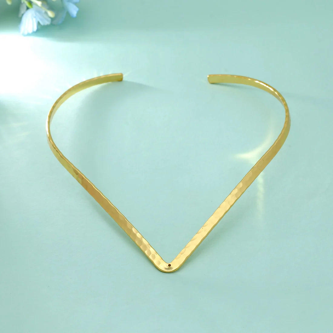 Gold Color Fashion Hansli Necklace Classic Ethnic Bridal Style Bold Choker Jewelry Piece