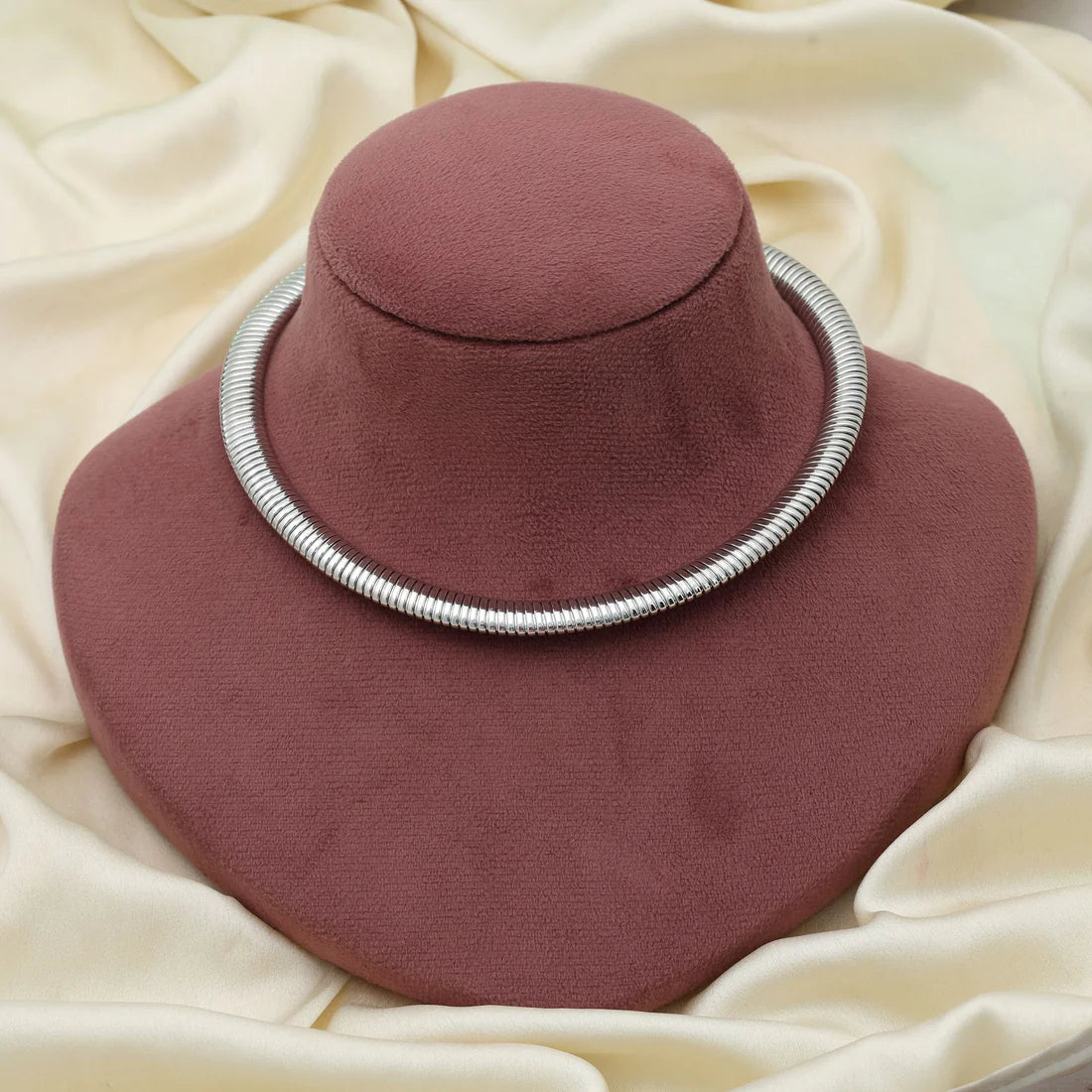 Silver Color Anti Tarnish Hansli Necklace Modern Minimal Traditional Collar Style Jewelry