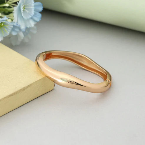 Gold Color Openable Anti Tarnish Bracelet With Elegant Contemporary Daily Wear Style