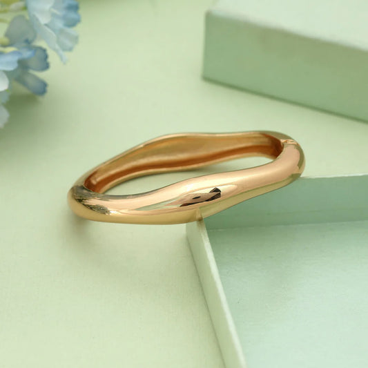Gold Color Openable Anti Tarnish Bracelet With Elegant Contemporary Daily Wear Style