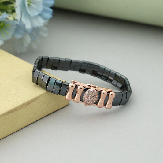 Black Color Anti Tarnish Bracelet With Elegant Modern Stylish Fashion Jewelry Design