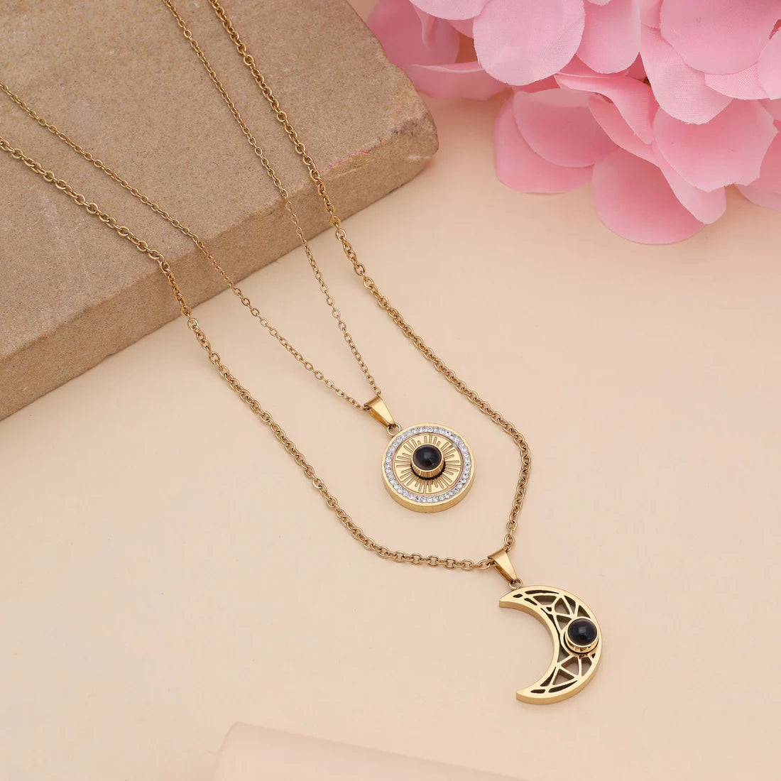 Black Color Stainless Steel Anti Tarnish Necklace With Sleek Finish For Long Lasting Shine
