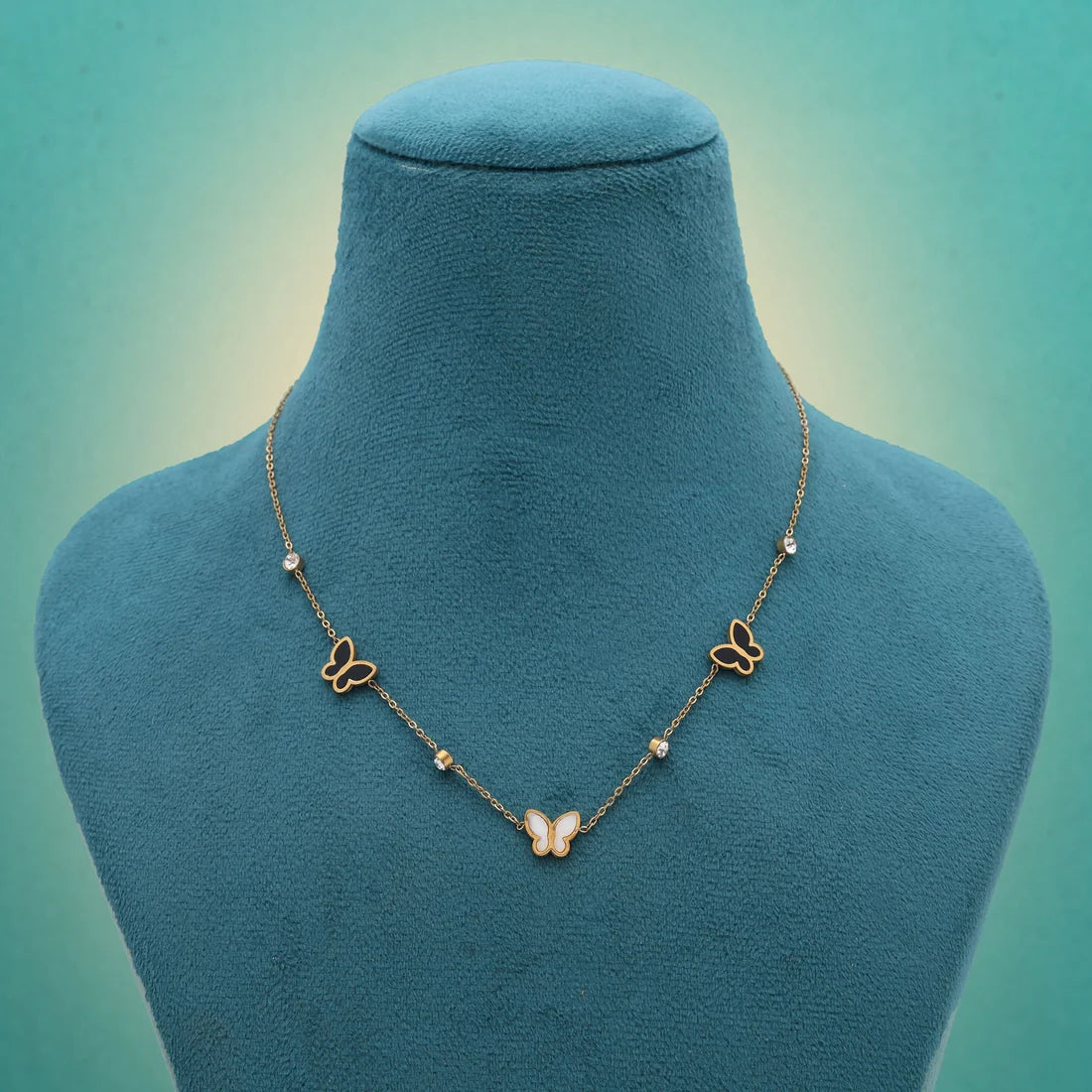Black Color Stainless Steel Anti Tarnish Necklace Suitable For Office And Casual Outfits