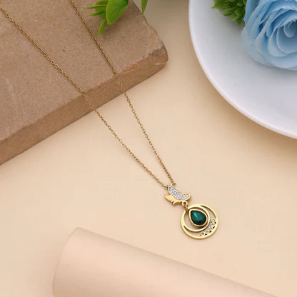 Green Color Stainless Steel Anti Tarnish Necklace Inspired By Fresh Contemporary Aesthetics