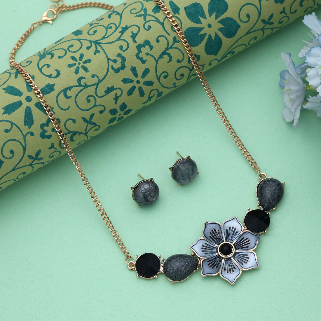 Black Color Flower Design Anti Tarnish Necklace Set With Stylish Modern Floral Detail