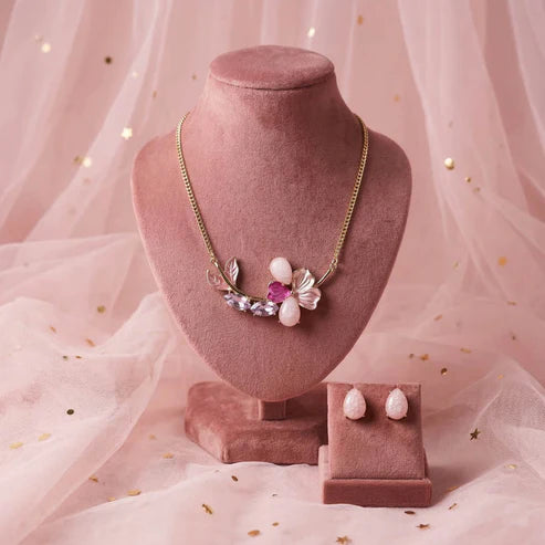 Pink Color Flower Design Anti Tarnish Necklace Set With Feminine Fashion Floral Shine