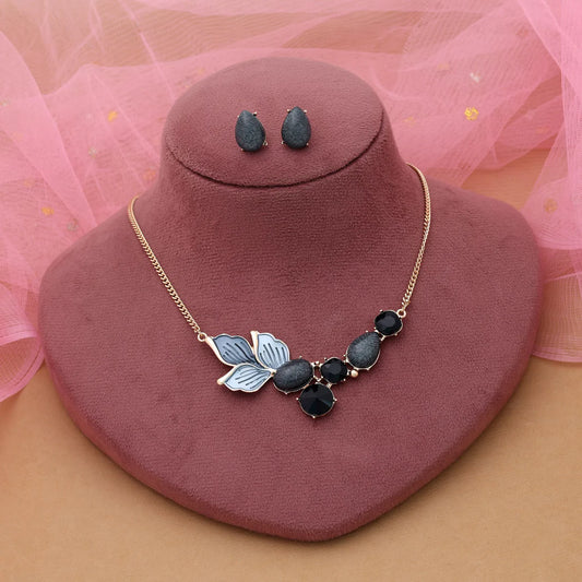 Black Color Anti Tarnish Necklace Set With Bold Minimal Modern Jewelry Finish