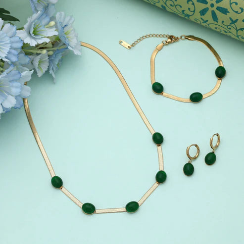 Green Color Anti Tarnish Necklace Set With Stylish Contemporary Jewelry Appeal
