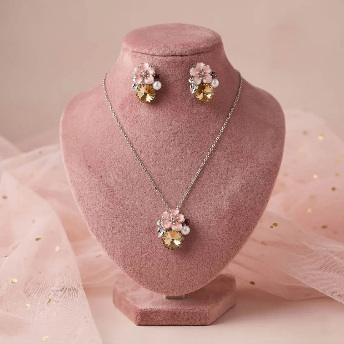 Gold Color Anti Tarnish Necklace Set With Premium Stylish Jewelry Shine