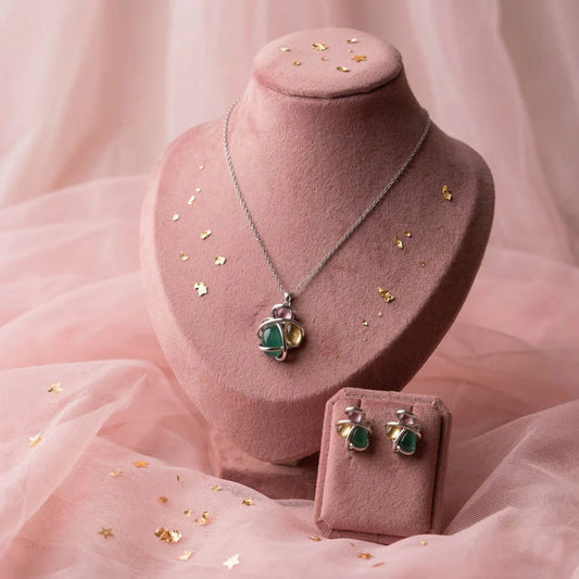Green Color Anti Tarnish Necklace Set With Stylish Contemporary Design