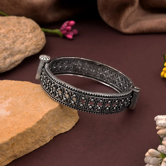 Graceful Silver Color Oxidised Openable Bracelet Crafted For Everyday Comfort