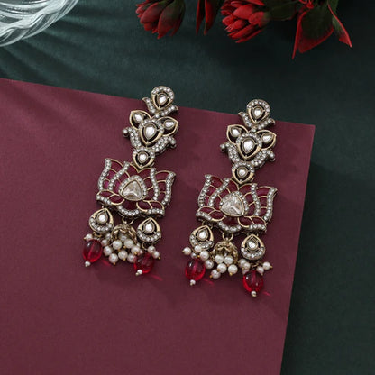 Exclusive Rani & Green Color Kundan Earrings With Rich Traditional Design
