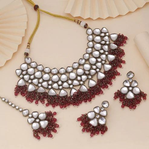 Magenta Color Kundan Necklace Set Crafted For Bold Festive Fashion