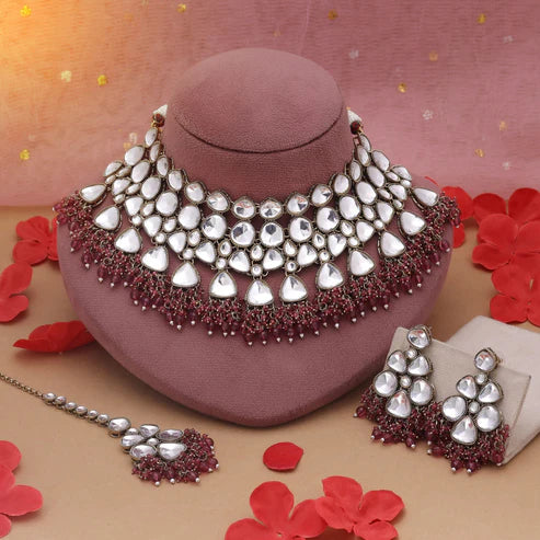 Maroon Color Kundan Necklace Set With Rich Tone Traditional Styling