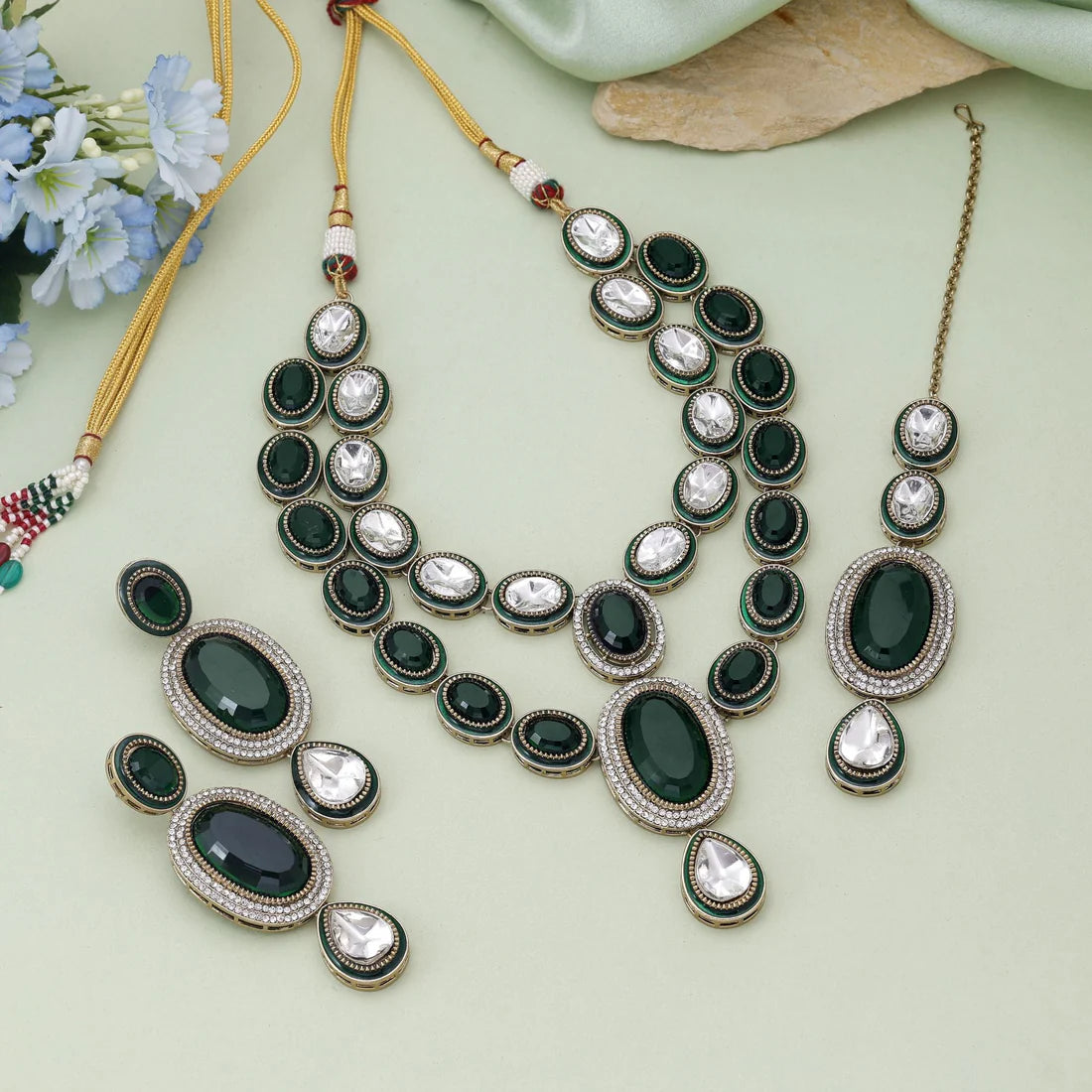 Green Color Kundan Necklace Set Crafted For Elegant Traditional Functions