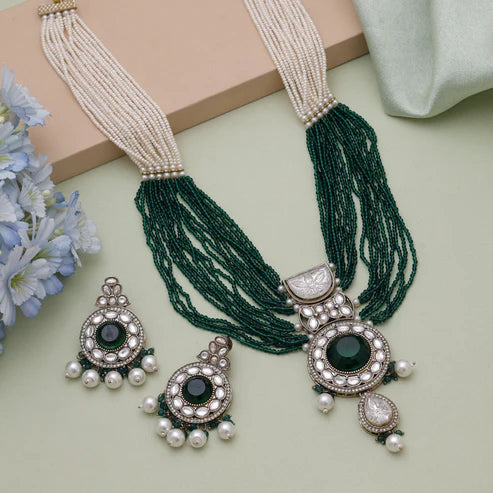 Green Color Kundan Necklace Set Crafted For Classic Indian Celebrations
