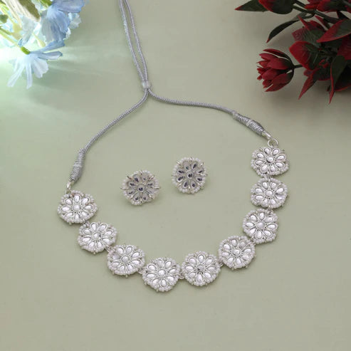 White Color Traditional Royal Bridal Kundan Necklace Set With Elegant Ethnic Stone Work