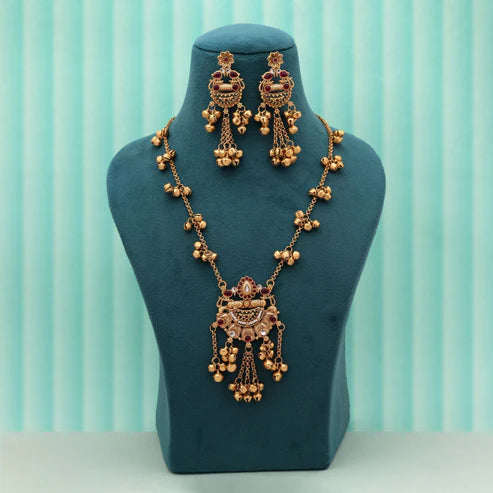 Rani & Grey Color Elegant Ethnic Matte Gold Necklace Set For Women