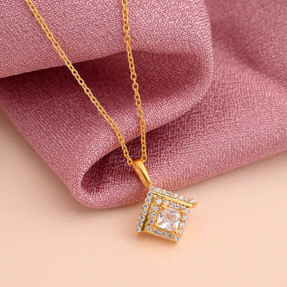White Color 925 Gold Plated Silver Pendant
