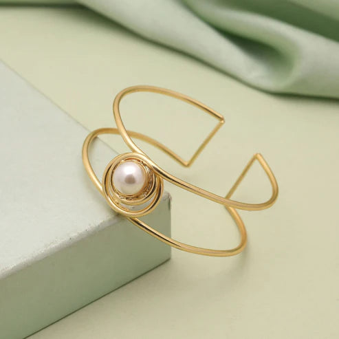 White Color Gold Plated Bracelet